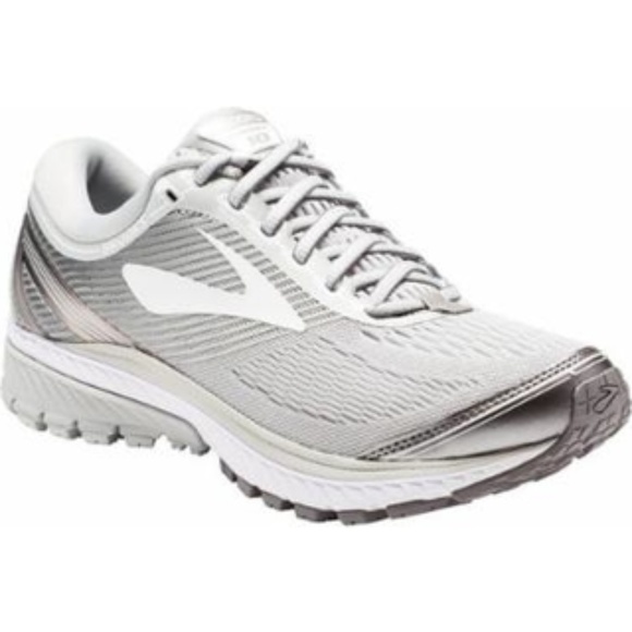brooks ghost 10 tennis shoes